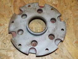 Pressure flange for coupling for thrust bearing 51106, old version made of steel.