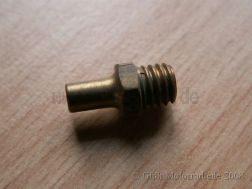 Needle nozzle (65)