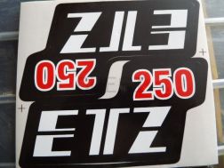 Klebefolie Seitendeckel, rot/schwarz/weiß ETZ250