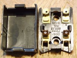 Fuse base with lid ( fuse box ) - 8811.13 - 2 fuses ( each 2/2 connection contacts ) - suitable for MZ ES, TS, ETZ